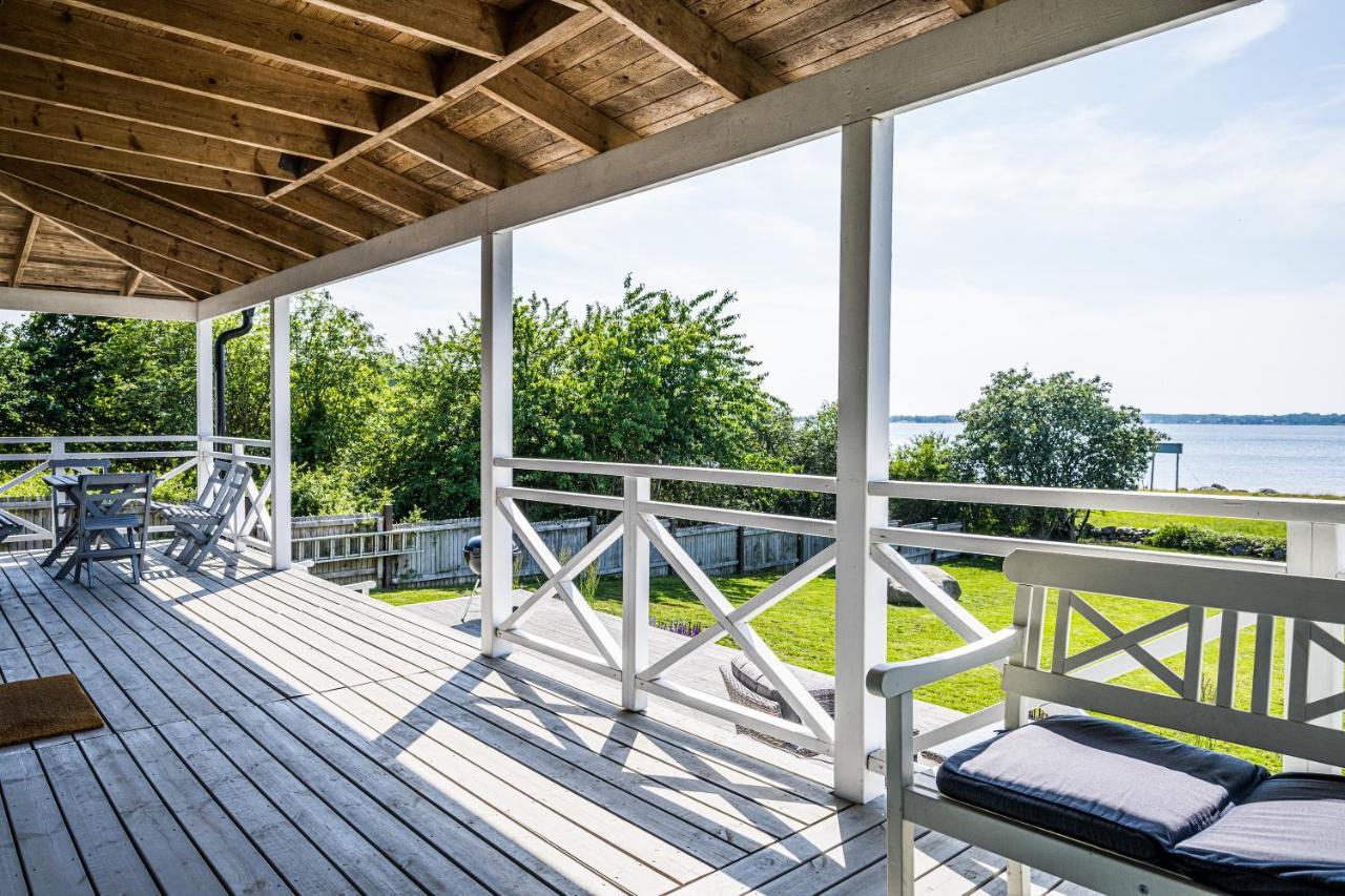Exclusive Tranquil Villa By The Sea, Boat Available Drottningskär Eksteriør billede