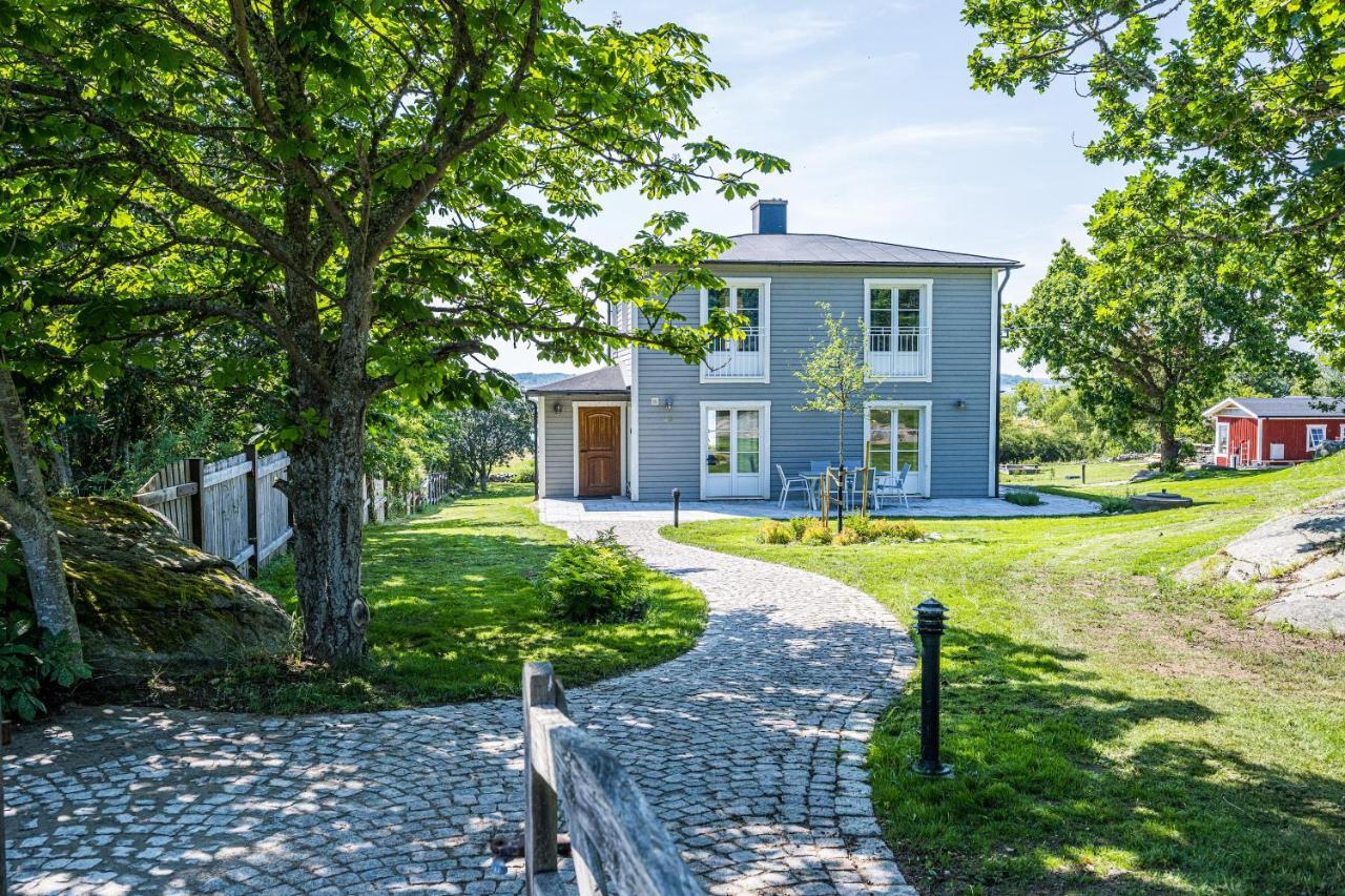 Exclusive Tranquil Villa By The Sea, Boat Available Drottningskär Eksteriør billede