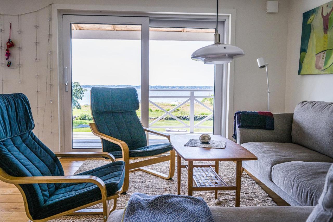 Exclusive Tranquil Villa By The Sea, Boat Available Drottningskär Eksteriør billede